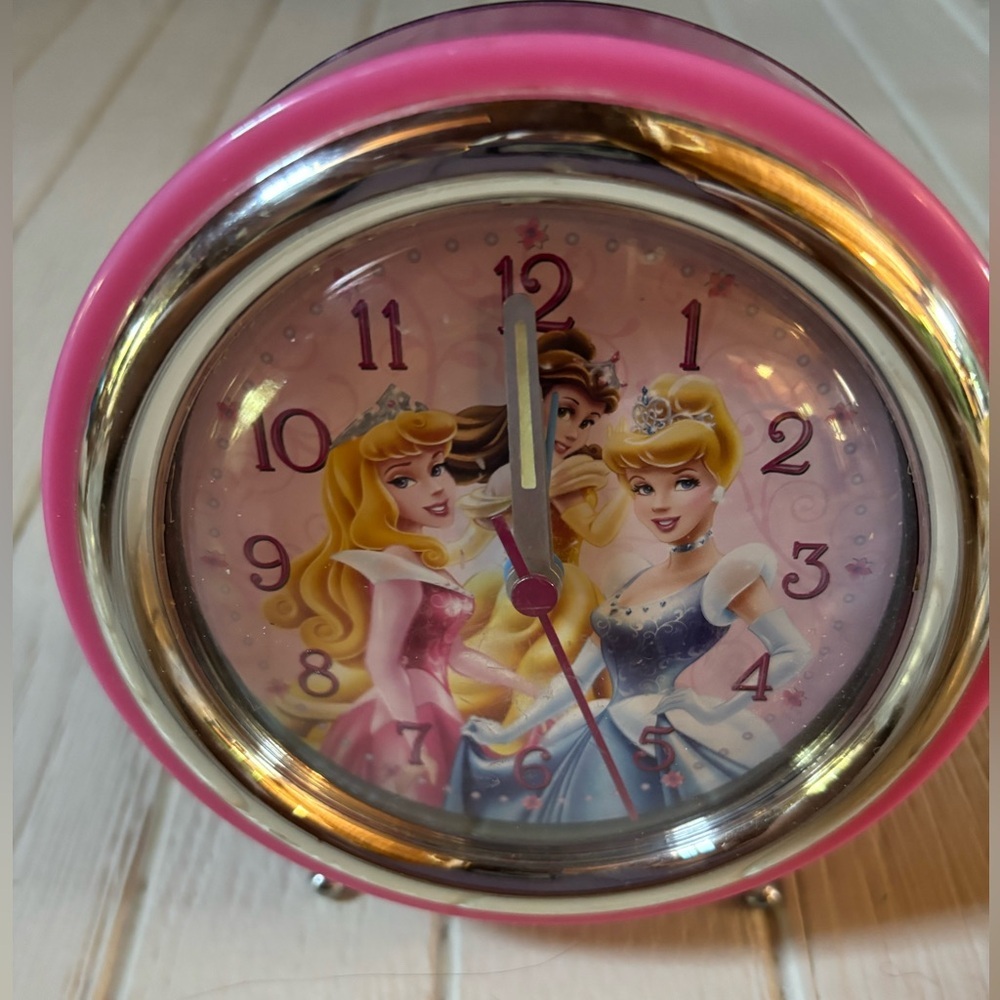 Disney princess clock Belle Cinderella sleeping beauty